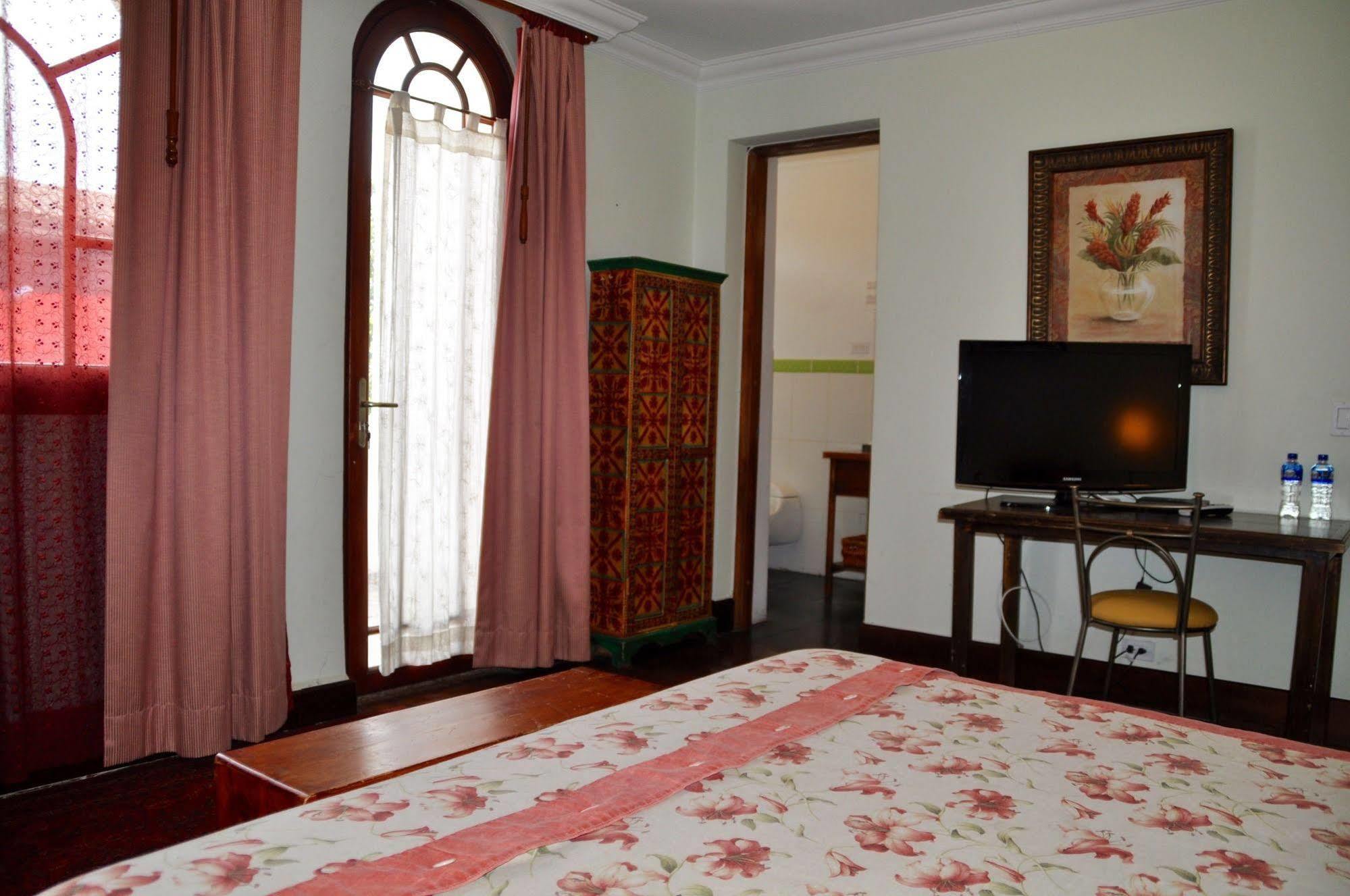 Boutique Hotel Casa Foch キト エクステリア 写真