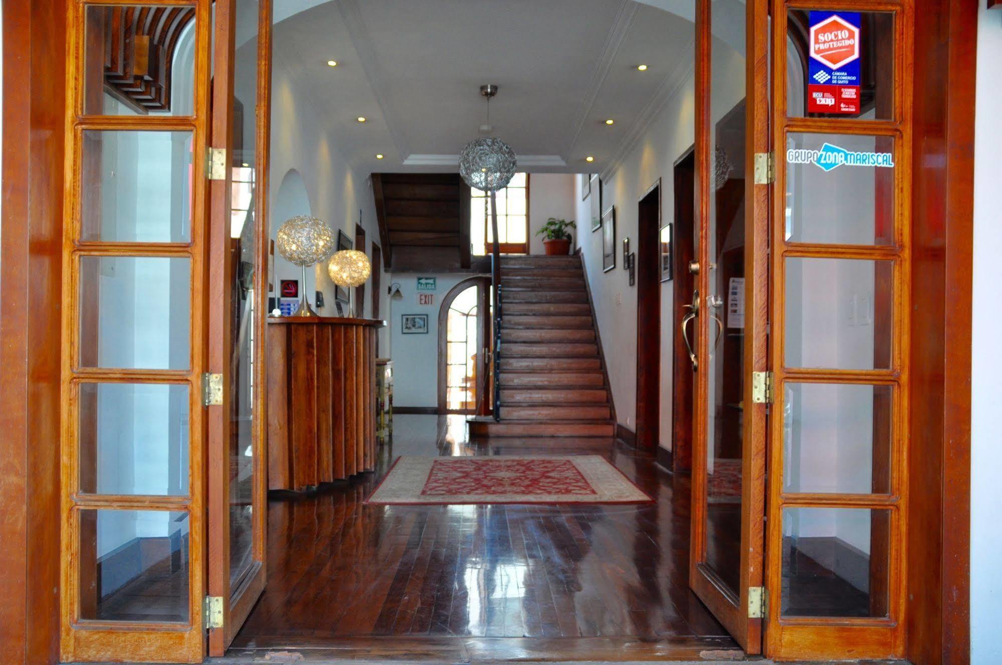 Boutique Hotel Casa Foch キト エクステリア 写真