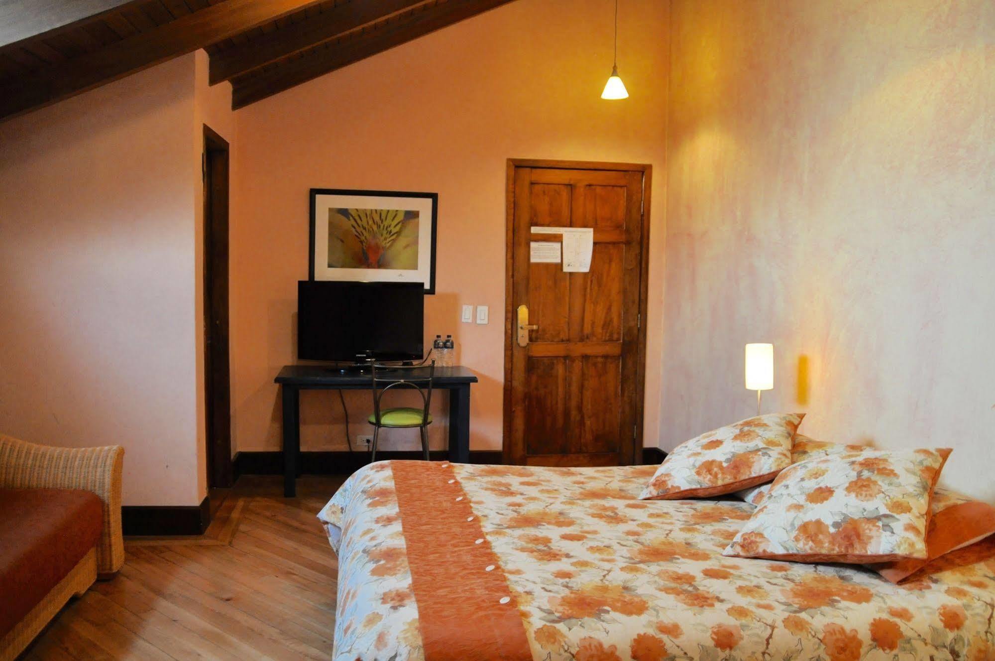 Boutique Hotel Casa Foch キト エクステリア 写真